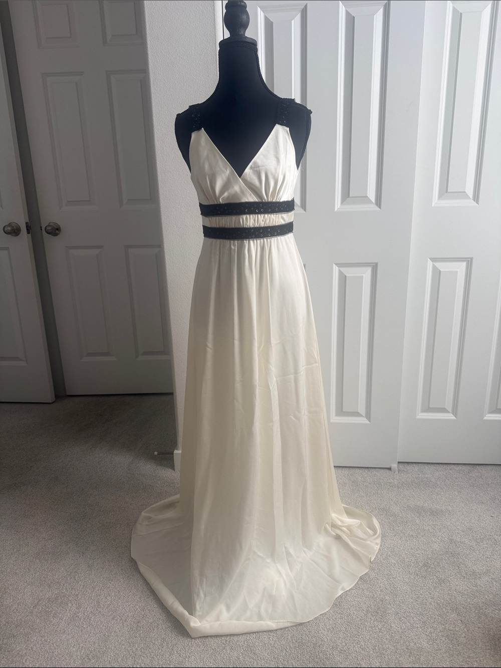 BCBGMaxAzria Ivory Gown Dress Lined Black waist New with Tags NWT Like Silk 2
